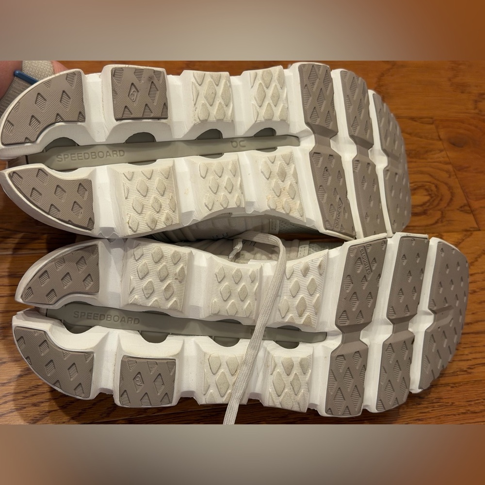 On Cloud Running Women's Cloudswift Sneakers Wome… - image 12